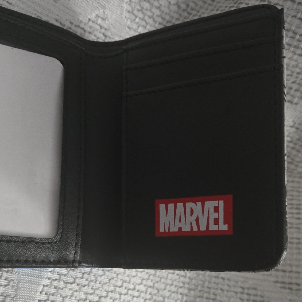 Marvel Black Wallet with Red Logo - Picture 2 of 8